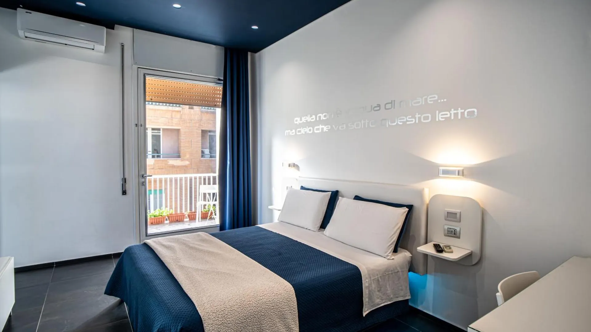 *** Bed & Breakfast Skyhouse Beverello Naples Italy