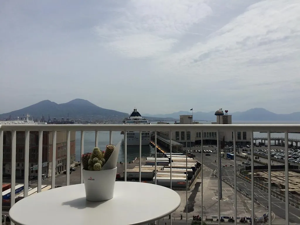 Skyhouse Beverello Naples Bed & Breakfast
